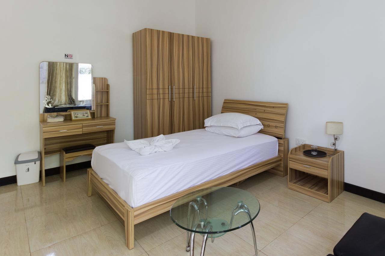 Surf Trip Maldives Thulusdhoo Exterior photo