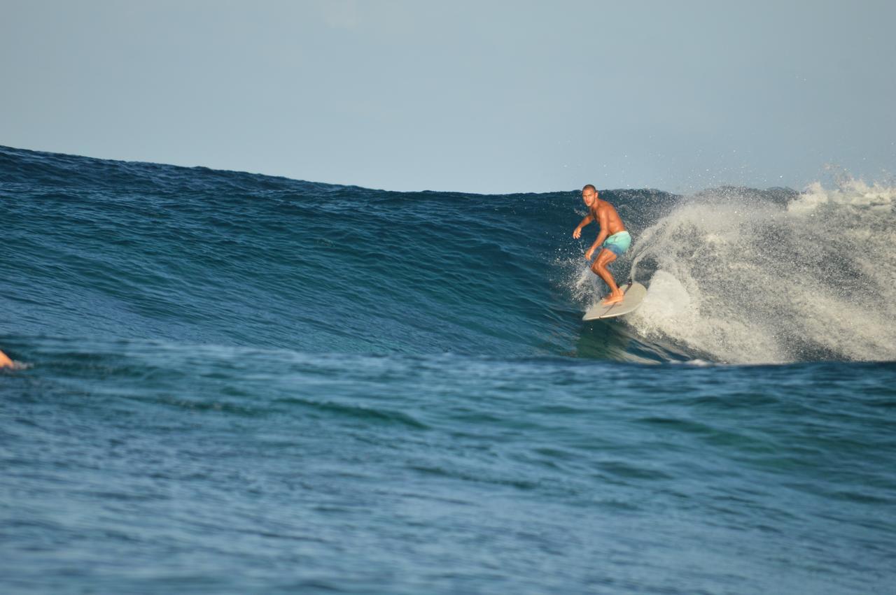 Surf Trip Maldives Thulusdhoo Exterior photo