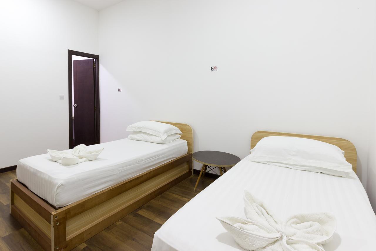 Surf Trip Maldives Thulusdhoo Exterior photo