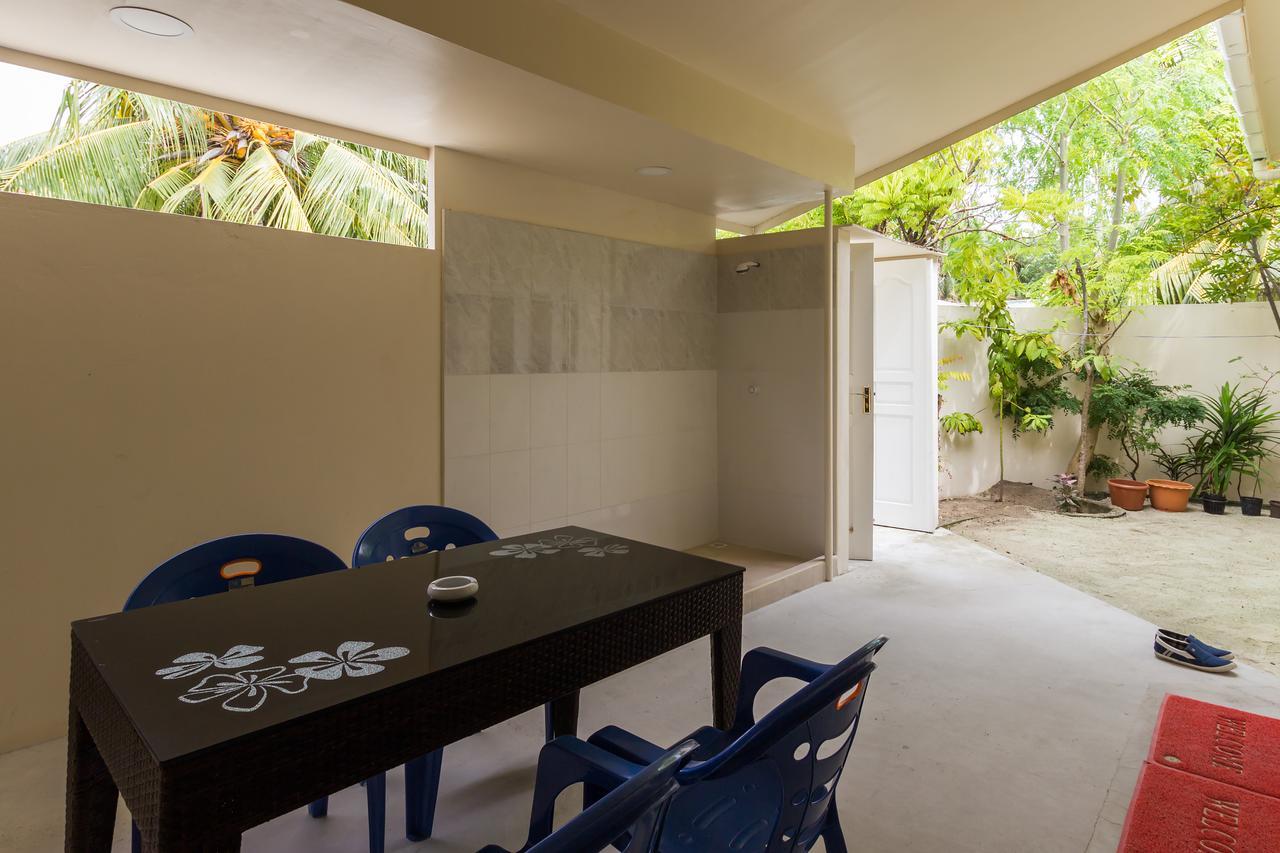 Surf Trip Maldives Thulusdhoo Exterior photo
