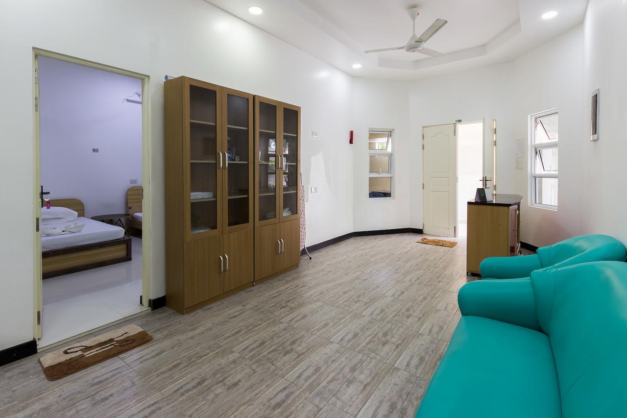Surf Trip Maldives Thulusdhoo Exterior photo