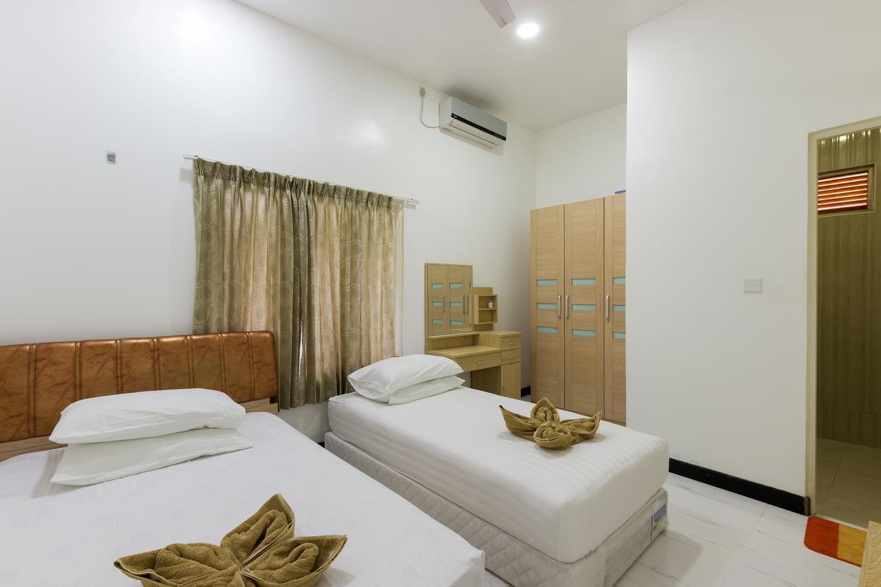 Surf Trip Maldives Thulusdhoo Exterior photo